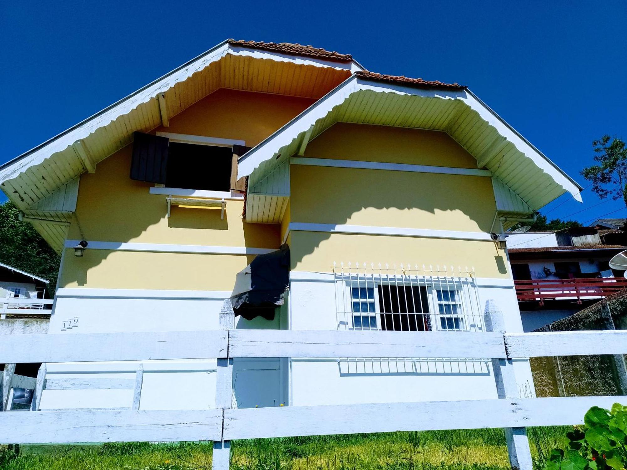 Quartos Para Hospedagem Da Casa Amarela Apartment Campos do Jordao Exterior photo